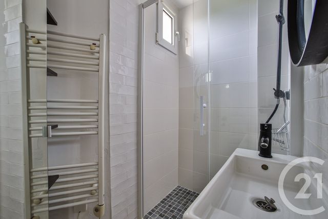 Appartement F3 à vendre - 3 pièces - 57.02 m2 - MONTROUGE - 92 - ILE-DE-FRANCE - Century 21 Côté Ecrivains