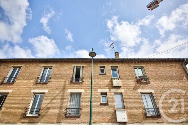 Afficher la photo en grand Appartement F2 à vendre - 2 pièces - 38.01 m2 - MONTROUGE - 92 - ILE-DE-FRANCE - Century 21 Côté Ecrivains