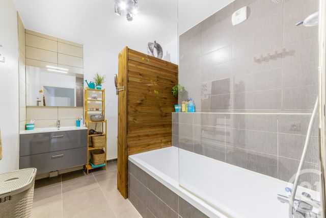 Afficher la photo en grand Appartement F5 à vendre - 5 pièces - 124.65 m2 - BAGNEUX - 92 - ILE-DE-FRANCE - Century 21 Côté Ecrivains