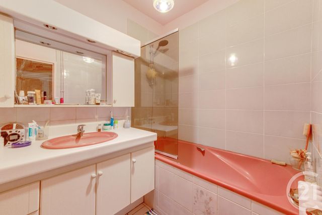 Afficher la photo en grand Appartement F3 à vendre - 3 pièces - 67.08 m2 - MONTROUGE - 92 - ILE-DE-FRANCE - Century 21 Côté Ecrivains