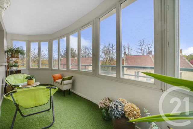Afficher la photo en grand Appartement F4 à vendre - 4 pièces - 94.76 m2 - MONTROUGE - 92 - ILE-DE-FRANCE - Century 21 Côté Ecrivains