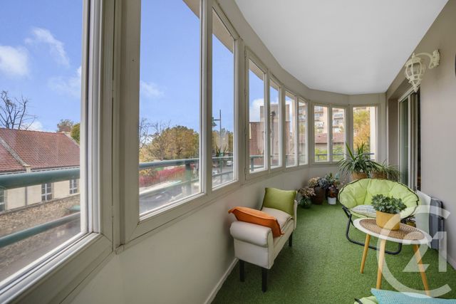 Afficher la photo en grand Appartement F4 à vendre - 4 pièces - 94.76 m2 - MONTROUGE - 92 - ILE-DE-FRANCE - Century 21 Côté Ecrivains
