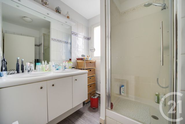 Afficher la photo en grand Appartement F4 à vendre - 4 pièces - 94.76 m2 - MONTROUGE - 92 - ILE-DE-FRANCE - Century 21 Côté Ecrivains