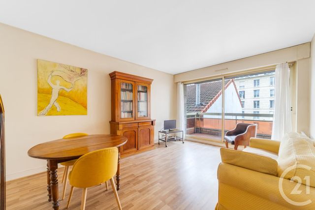 Appartement F3 à vendre - 3 pièces - 56.6 m2 - MONTROUGE - 92 - ILE-DE-FRANCE - Century 21 Côté Ecrivains