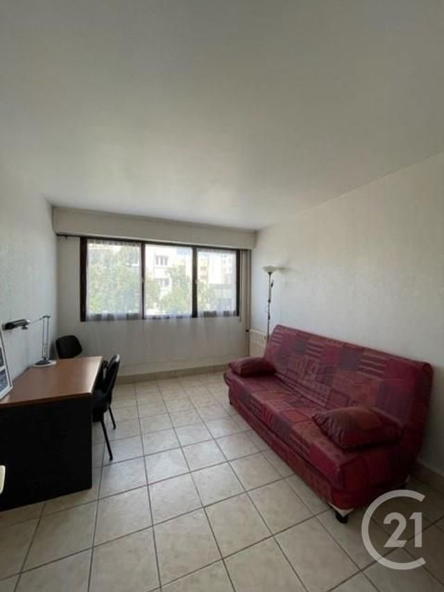 Studio à louer - 1 pièce - 21.52 m2 - MONTROUGE - 92 - ILE-DE-FRANCE - Century 21 Côté Ecrivains