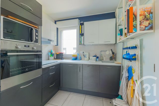 Appartement F2 à vendre - 2 pièces - 52.59 m2 - BAGNEUX - 92 - ILE-DE-FRANCE - Century 21 Côté Ecrivains