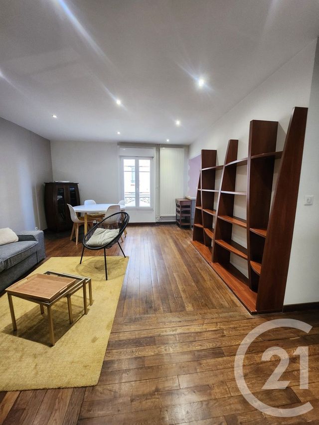Appartement F2 à louer - 2 pièces - 46.73 m2 - MONTROUGE - 92 - ILE-DE-FRANCE - Century 21 Côté Ecrivains