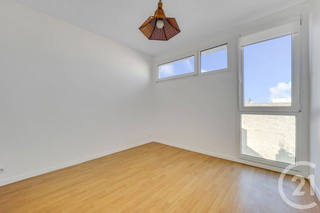 Appartement F3 à vendre - 3 pièces - 62.43 m2 - MONTROUGE - 92 - ILE-DE-FRANCE - Century 21 Côté Ecrivains