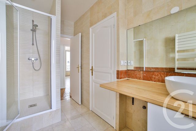 Appartement F4 à vendre - 4 pièces - 75.49 m2 - MONTROUGE - 92 - ILE-DE-FRANCE - Century 21 Côté Ecrivains