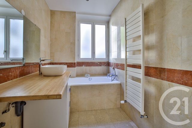 Appartement F4 à vendre - 4 pièces - 75.49 m2 - MONTROUGE - 92 - ILE-DE-FRANCE - Century 21 Côté Ecrivains