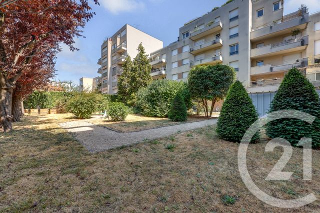 Appartement F3 à vendre - 3 pièces - 66.06 m2 - MONTROUGE - 92 - ILE-DE-FRANCE - Century 21 Côté Ecrivains