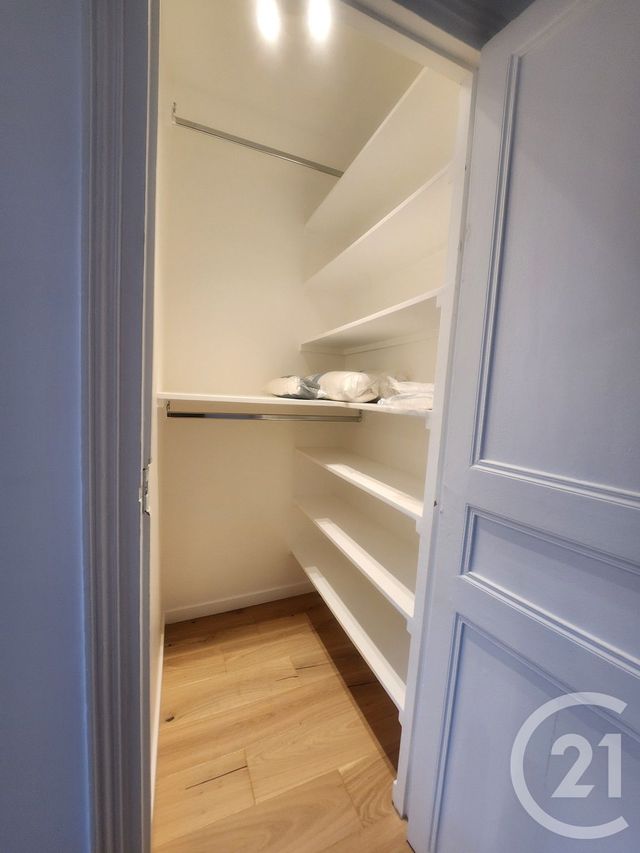 Appartement F2 à louer - 2 pièces - 39.38 m2 - MONTROUGE - 92 - ILE-DE-FRANCE - Century 21 Côté Ecrivains