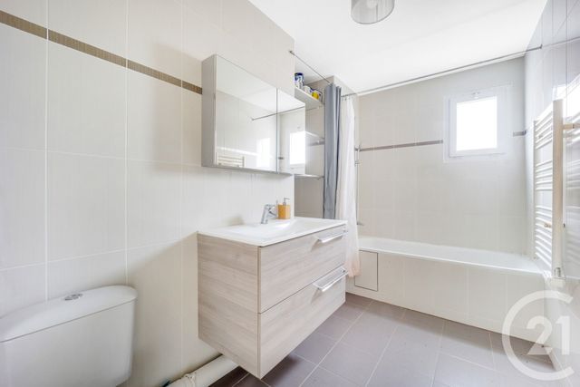 Appartement F4 à vendre - 4 pièces - 83.0 m2 - BAGNEUX - 92 - ILE-DE-FRANCE - Century 21 Côté Ecrivains