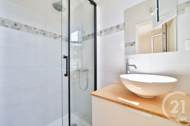 Appartement F2 à vendre - 2 pièces - 38.78 m2 - MONTROUGE - 92 - ILE-DE-FRANCE - Century 21 Côté Ecrivains