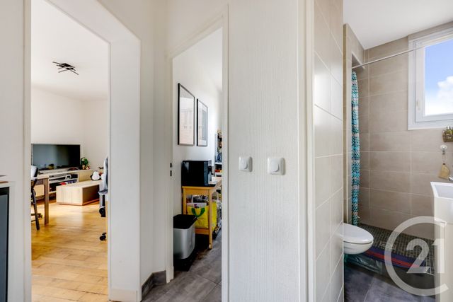 Appartement F2 à vendre - 2 pièces - 35.69 m2 - MONTROUGE - 92 - ILE-DE-FRANCE - Century 21 Côté Ecrivains