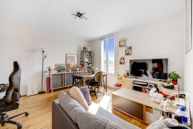 Appartement F2 à vendre - 2 pièces - 35.69 m2 - MONTROUGE - 92 - ILE-DE-FRANCE - Century 21 Côté Ecrivains