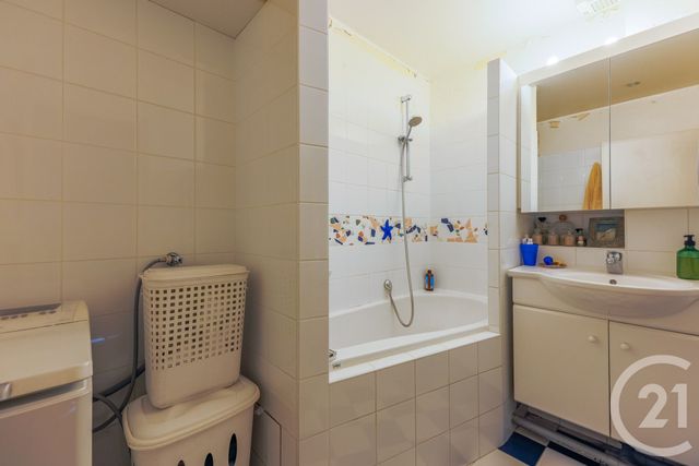 Appartement F5 à vendre - 4 pièces - 82.5 m2 - MONTROUGE - 92 - ILE-DE-FRANCE - Century 21 Côté Ecrivains