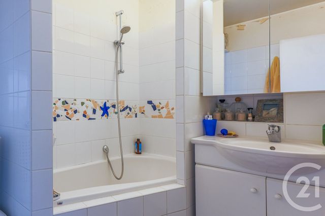 Appartement F5 à vendre - 4 pièces - 82.5 m2 - MONTROUGE - 92 - ILE-DE-FRANCE - Century 21 Côté Ecrivains