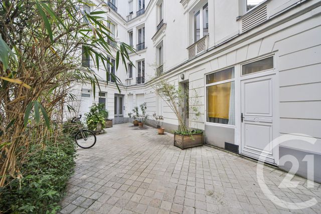 Appartement F1 à vendre - 1 pièce - 17.1 m2 - PARIS - 75010 - ILE-DE-FRANCE - Century 21 Côté Ecrivains