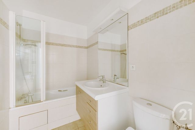 Afficher la photo en grand Appartement F2 à vendre - 2 pièces - 39.68 m2 - MONTROUGE - 92 - ILE-DE-FRANCE - Century 21 Côté Ecrivains