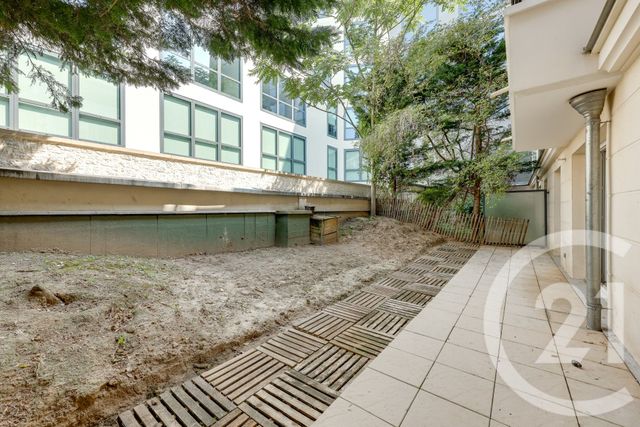 Afficher la photo en grand Appartement F2 à vendre - 2 pièces - 39.68 m2 - MONTROUGE - 92 - ILE-DE-FRANCE - Century 21 Côté Ecrivains