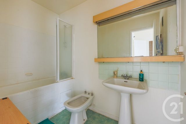 Appartement F3 à vendre - 3 pièces - 67.82 m2 - MONTROUGE - 92 - ILE-DE-FRANCE - Century 21 Côté Ecrivains