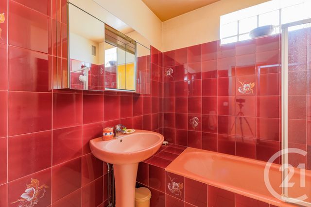 Appartement F3 à vendre - 3 pièces - 65.43 m2 - MONTROUGE - 92 - ILE-DE-FRANCE - Century 21 Côté Ecrivains