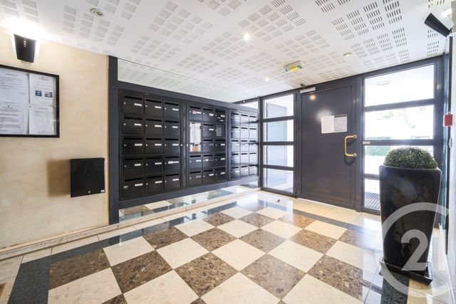 Appartement F2 à vendre - 2 pièces - 47.0 m2 - MONTROUGE - 92 - ILE-DE-FRANCE - Century 21 Côté Ecrivains