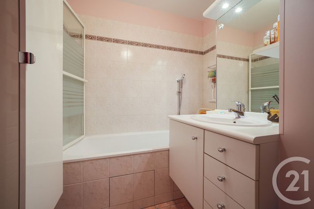 Appartement F2 à vendre - 2 pièces - 47.0 m2 - MONTROUGE - 92 - ILE-DE-FRANCE - Century 21 Côté Ecrivains