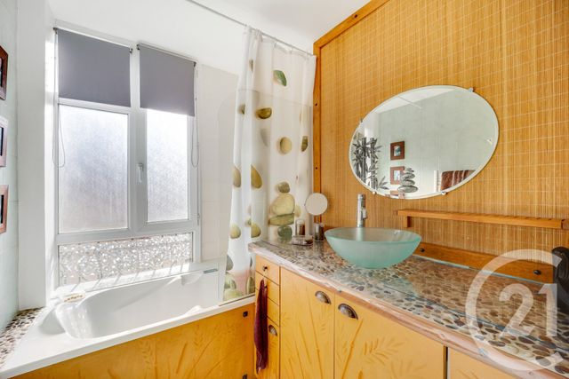 Afficher la photo en grand Appartement F2 à vendre - 2 pièces - 38.88 m2 - MONTROUGE - 92 - ILE-DE-FRANCE - Century 21 Côté Ecrivains