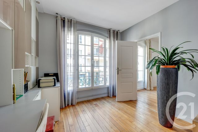 Appartement F5 à vendre - 5 pièces - 96.43 m2 - MONTROUGE - 92 - ILE-DE-FRANCE - Century 21 Côté Ecrivains