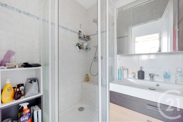 Appartement F3 à vendre - 3 pièces - 64.75 m2 - MONTROUGE - 92 - ILE-DE-FRANCE - Century 21 Côté Ecrivains