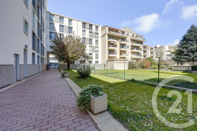 Appartement F3 à vendre - 3 pièces - 53.03 m2 - MONTROUGE - 92 - ILE-DE-FRANCE - Century 21 Côté Ecrivains