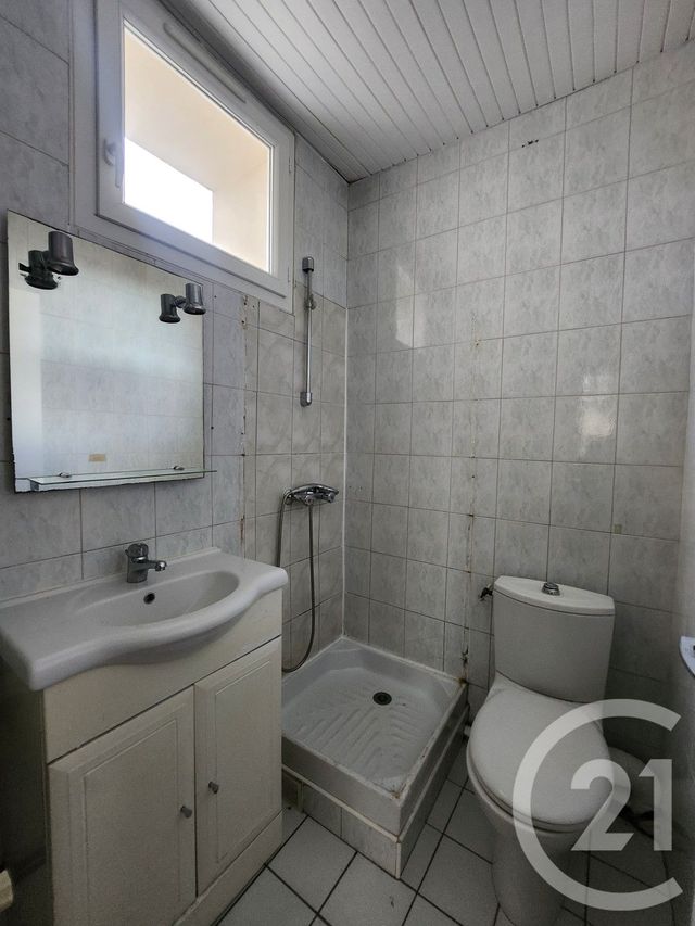 Appartement F2 à louer - 2 pièces - 26.77 m2 - MONTROUGE - 92 - ILE-DE-FRANCE - Century 21 Côté Ecrivains