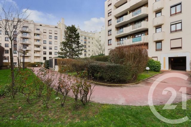 Appartement F2 à vendre - 2 pièces - 51.8 m2 - MONTROUGE - 92 - ILE-DE-FRANCE - Century 21 Côté Ecrivains