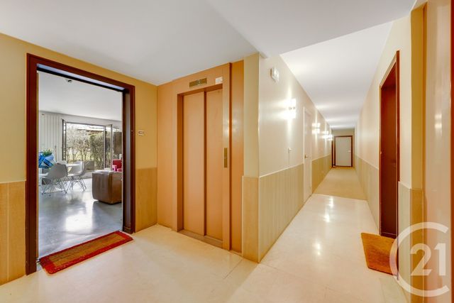 Appartement F2 à vendre - 2 pièces - 51.8 m2 - MONTROUGE - 92 - ILE-DE-FRANCE - Century 21 Côté Ecrivains