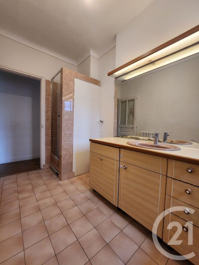 Appartement F4 à louer - 4 pièces - 104.25 m2 - MONTROUGE - 92 - ILE-DE-FRANCE - Century 21 Côté Ecrivains