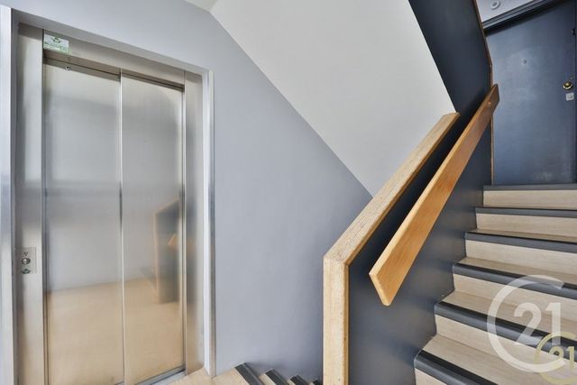 Appartement F3 à vendre - 3 pièces - 52.64 m2 - MONTROUGE - 92 - ILE-DE-FRANCE - Century 21 Côté Ecrivains