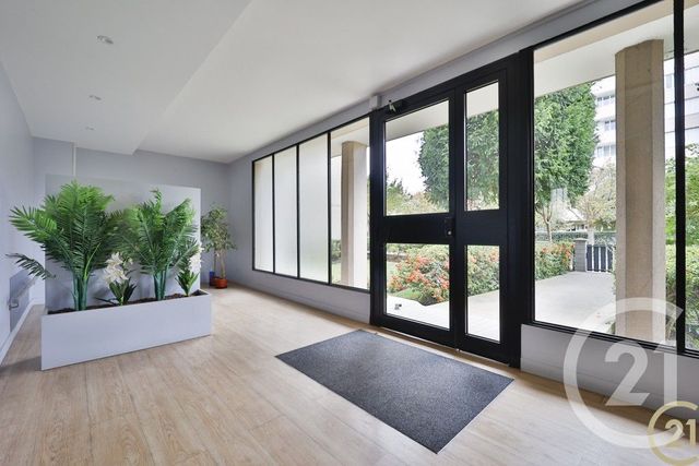 Appartement F3 à vendre - 3 pièces - 52.64 m2 - MONTROUGE - 92 - ILE-DE-FRANCE - Century 21 Côté Ecrivains