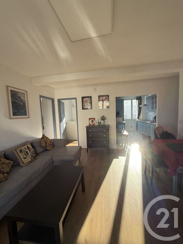 Afficher la photo en grand Appartement F3 à vendre - 3 pièces - 52.64 m2 - MONTROUGE - 92 - ILE-DE-FRANCE - Century 21 Côté Ecrivains