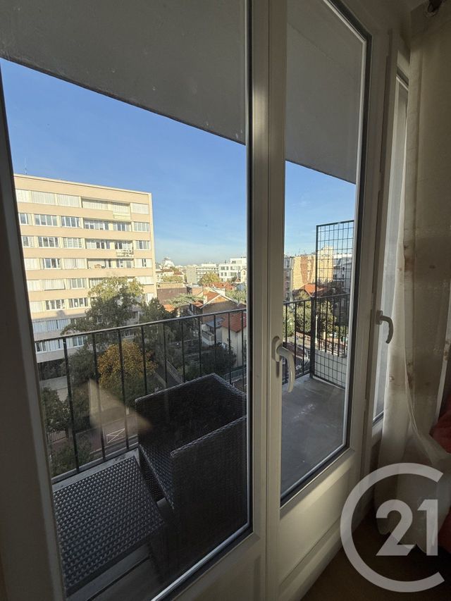 Afficher la photo en grand Appartement F3 à vendre - 3 pièces - 52.64 m2 - MONTROUGE - 92 - ILE-DE-FRANCE - Century 21 Côté Ecrivains