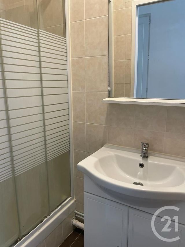 Appartement F2 à louer - 2 pièces - 24.28 m2 - MONTROUGE - 92 - ILE-DE-FRANCE - Century 21 Côté Ecrivains