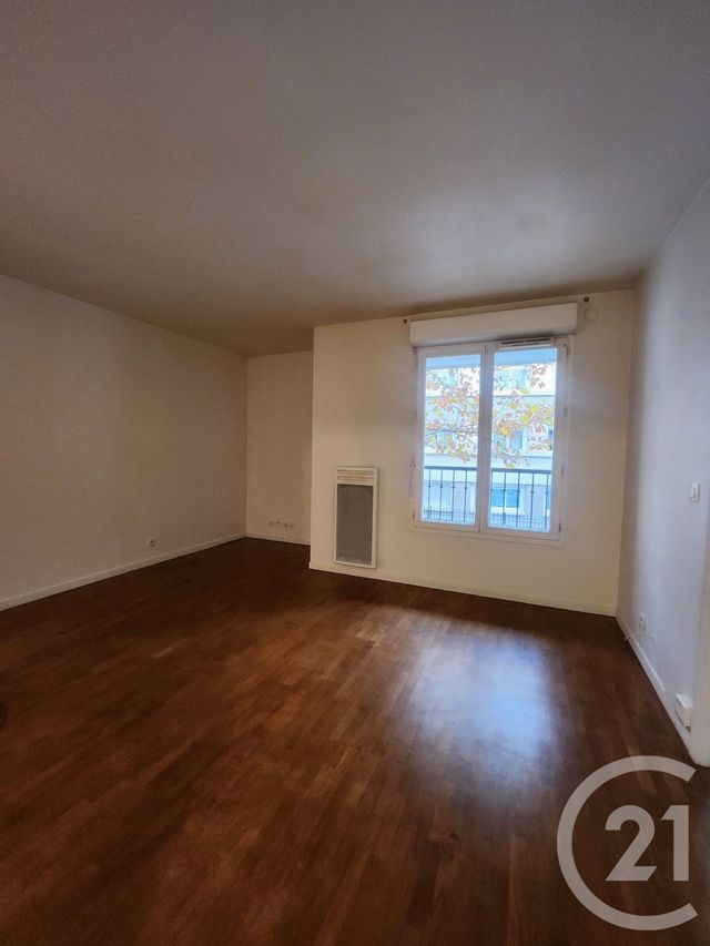 Appartement F2 à louer - 2 pièces - 38.26 m2 - MONTROUGE - 92 - ILE-DE-FRANCE - Century 21 Côté Ecrivains