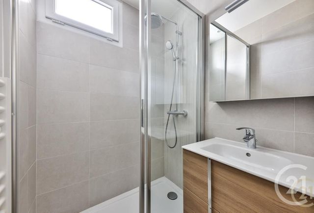 Appartement F2 à louer - 2 pièces - 34.47 m2 - MONTROUGE - 92 - ILE-DE-FRANCE - Century 21 Côté Ecrivains