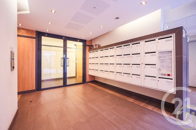 Appartement F2 à vendre - 2 pièces - 39.35 m2 - MONTROUGE - 92 - ILE-DE-FRANCE - Century 21 Côté Ecrivains