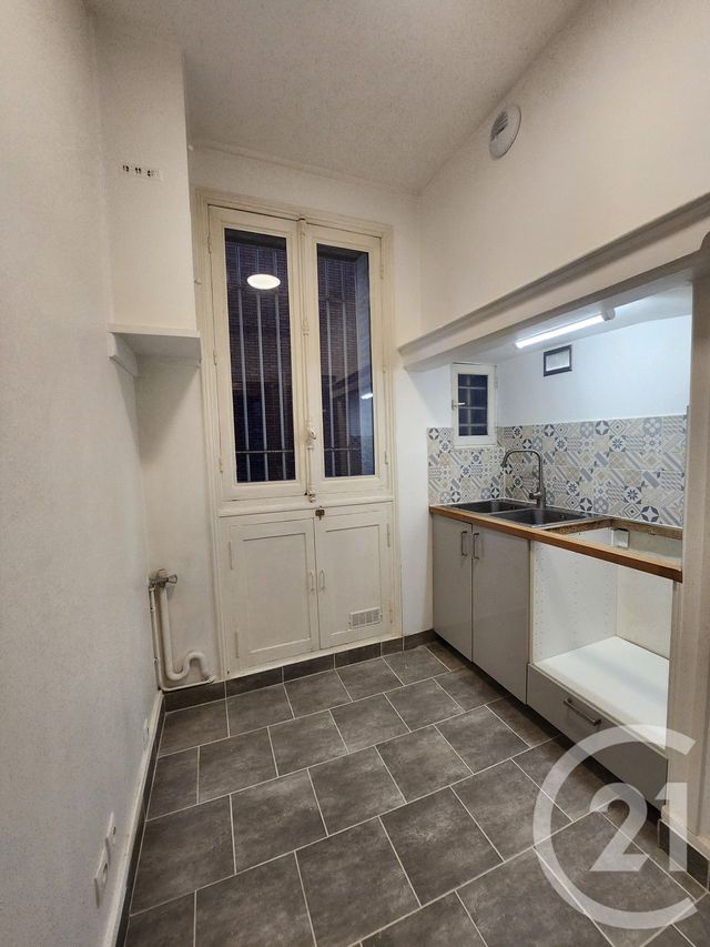 Appartement F3 à louer - 3 pièces - 52.4 m2 - MONTROUGE - 92 - ILE-DE-FRANCE - Century 21 Côté Ecrivains