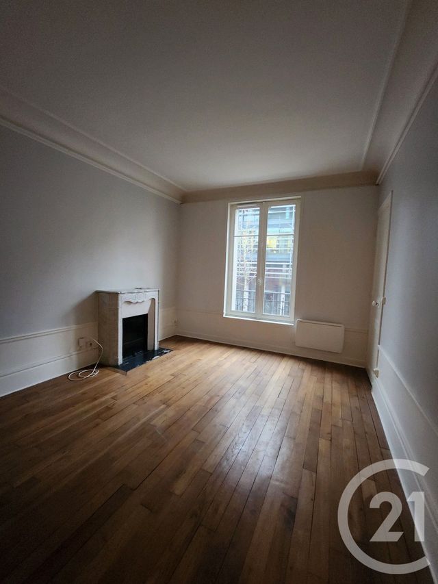 Appartement F3 à louer - 3 pièces - 52.4 m2 - MONTROUGE - 92 - ILE-DE-FRANCE - Century 21 Côté Ecrivains