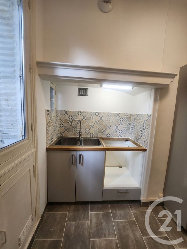 Appartement F3 à louer - 3 pièces - 52.4 m2 - MONTROUGE - 92 - ILE-DE-FRANCE - Century 21 Côté Ecrivains