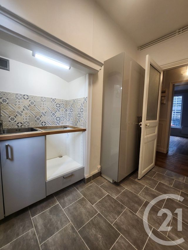 Appartement F3 à louer - 3 pièces - 52.4 m2 - MONTROUGE - 92 - ILE-DE-FRANCE - Century 21 Côté Ecrivains