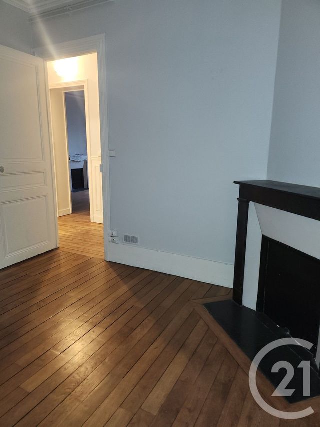 Appartement F3 à louer - 3 pièces - 52.4 m2 - MONTROUGE - 92 - ILE-DE-FRANCE - Century 21 Côté Ecrivains